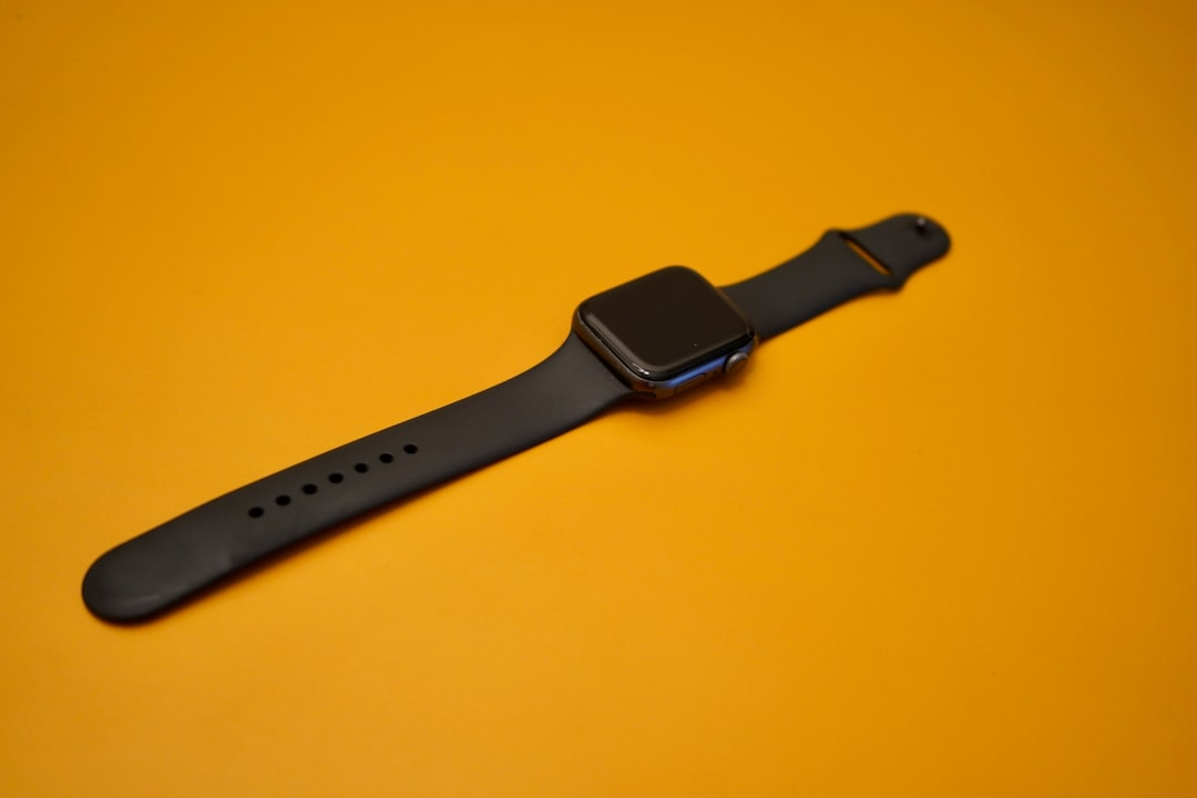 ¿Tu MacBook Air 2019 tiene la pantalla negra? Reparamos el cable de display en 24 horas