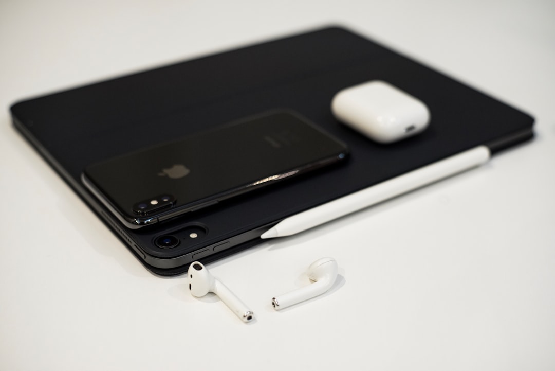 Pantalla parpadeante MacBook Pro M1: Reparación con garantía en Barcelona