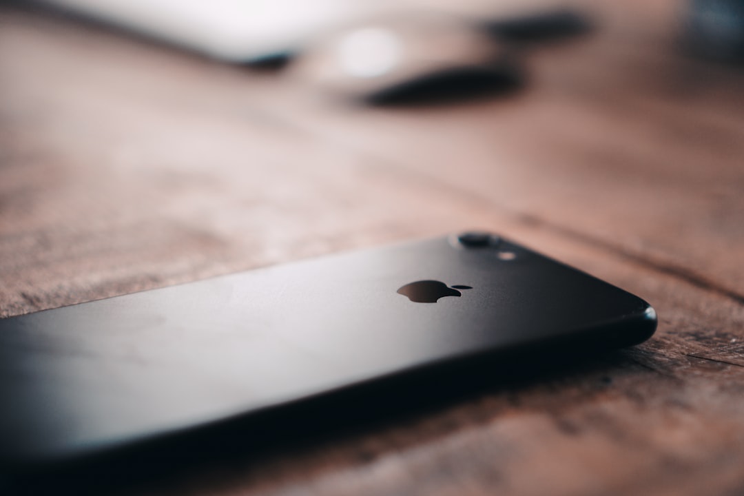 Reparación de iPhone con cambio de Touch ID en Barcelona